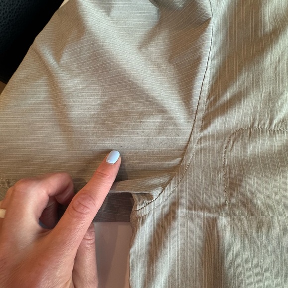 Patagonia Mens L Button-Up Shirt Gray Striped Outdoor Hiking Vented Back F113 - Picture 10 of 10